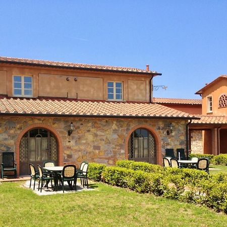 Apartments In Residence With Swimming Pool In Monteverdi Marittimo Exterior photo