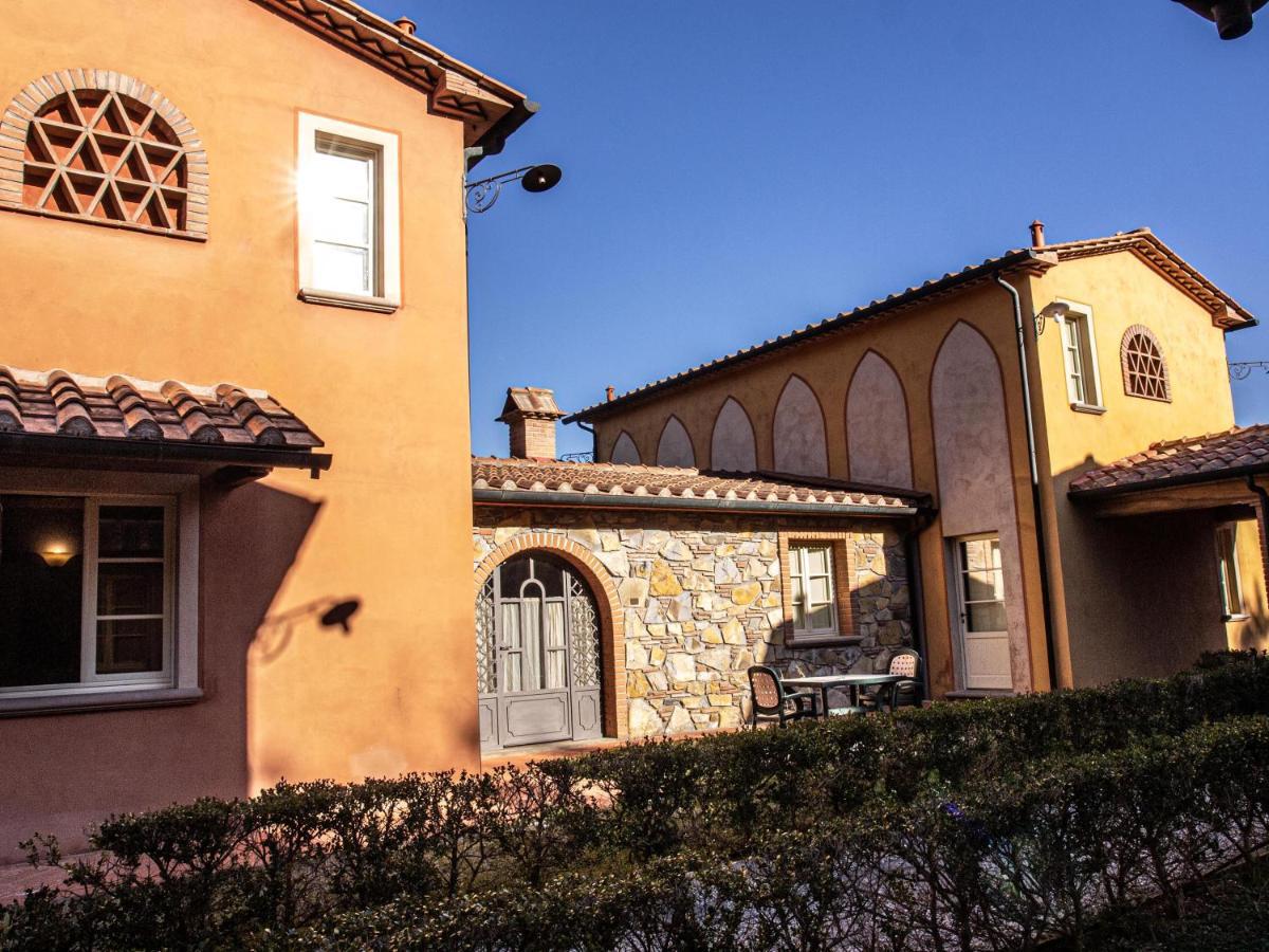 Apartments In Residence With Swimming Pool In Monteverdi Marittimo Exterior photo