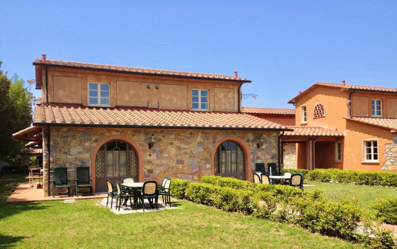 Apartments In Residence With Swimming Pool In Monteverdi Marittimo Exterior photo
